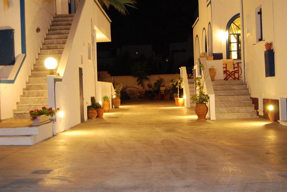 Aretousa Apart Otel Perissa (Santorini)