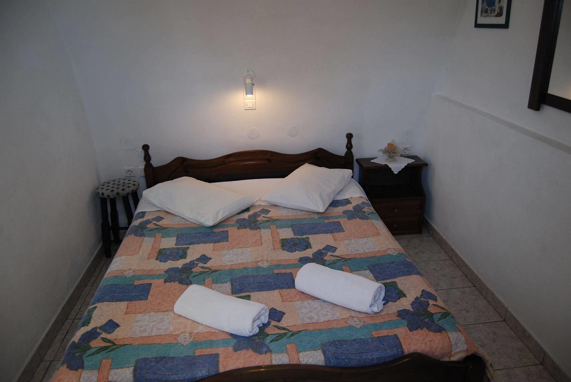 Apart Otel Aretousa Perissa (Santorini)